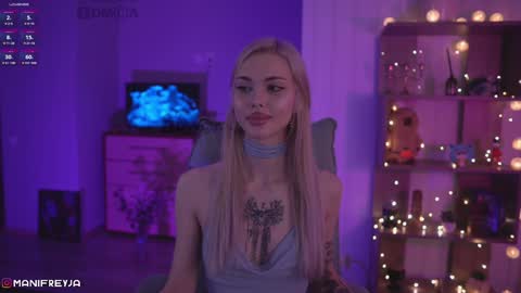 Snapshot of manifreyja chatting on January 19, 1:00 am Amelie online show from January 19, 1:00 am