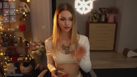 Snapshot of manifreyja chatting on September 20, 6:31 pm Amelie online show from September 20, 6:31 pm
