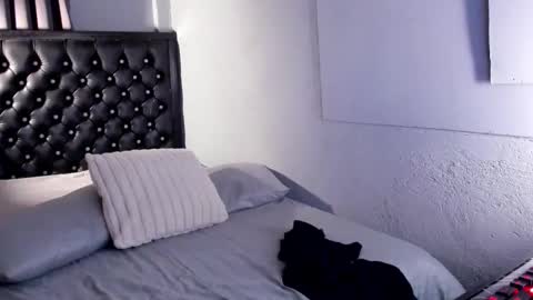 MR. JAY online show from December 13, 8:14 pm