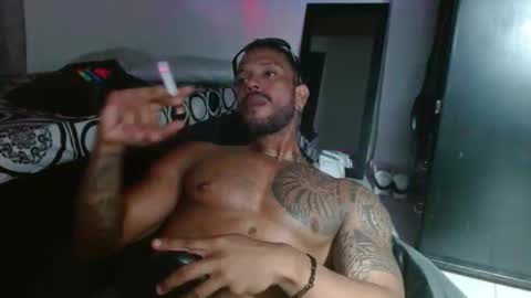 Manolo online show from November 10, 10:31 pm