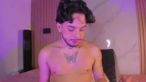 MANUEL Dont forget your thumbs up online show from November 30, 11:25 am