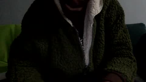 Snapshot of manubriox chatting on December 14, 11:20 pm manubriox online show from December 14, 11:20 pm