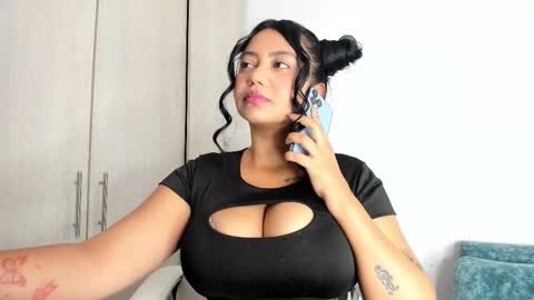 Snapshot of manuela_anderson chatting on November 18, 2:21 pm MANUELA online show from November 18, 2:21 pm