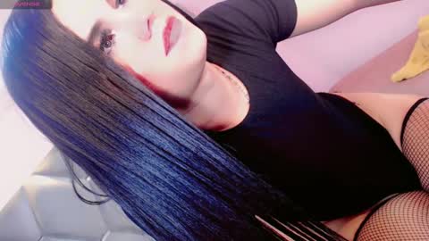 Manuela Kingsley online show from December 26, 2:27 pm