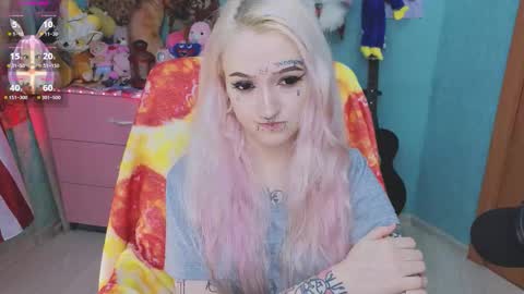 Manuela online show from November 7, 8:42 pm