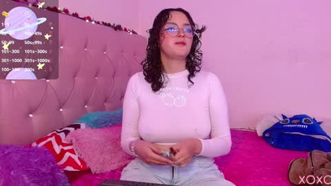 Snapshot of manumeow_ chatting on February 1, 10:34 pm Manu online show from February 1, 10:34 pm