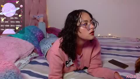 Snapshot of manumeow_ chatting on February 12, 12:27 am Manu online show from February 12, 12:27 am