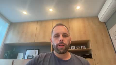 Snapshot of manynaaamess chatting on October 23, 1:10 pm manynaaamess online show from October 23, 1:10 pm