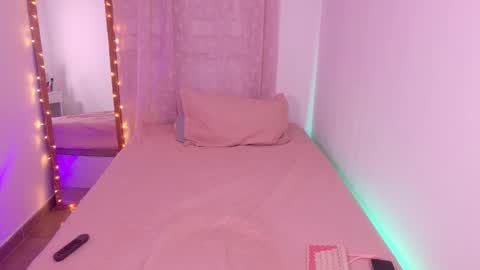     online show from February 24, 7:06 am