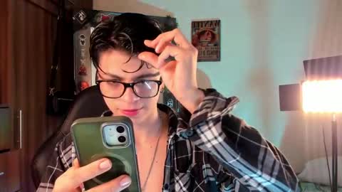 Snapshot of mar_alexis chatting on September 30, 2:11 pm mar_alexis online show from September 30, 2:11 pm