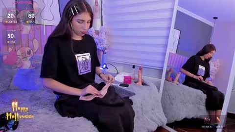 Snapshot of maraia_ford chatting on October 14, 8:20 pm Mara  online show from October 14, 8:20 pm