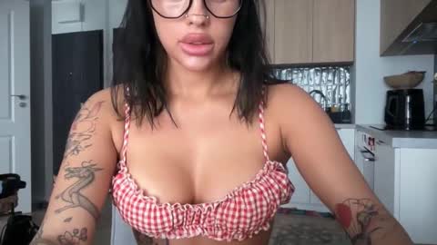 Marakuia online show from November 23, 11:10 am