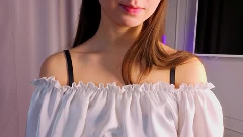 Mary online show from March 26, 3:50 pm