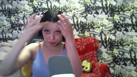 Snapshot of marble_kitten chatting on December 20, 11:28 am marble_kitten online show from December 20, 11:28 am