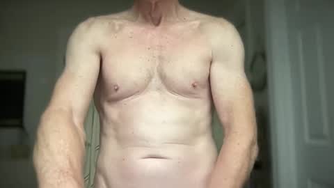 Snapshot of marcaufun chatting on November 16, 8:31 am BestBadDaddy online show from November 16, 8:31 am