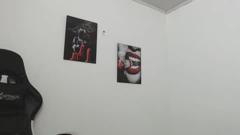 Snapshot of marce0001 chatting on November 5, 4:01 am Marcela online show from November 5, 4:01 am