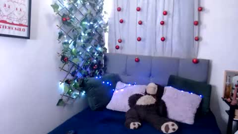 Snapshot of marce_bunny chatting on December 26, 2:37 pm Marcela  online show from December 26, 2:37 pm