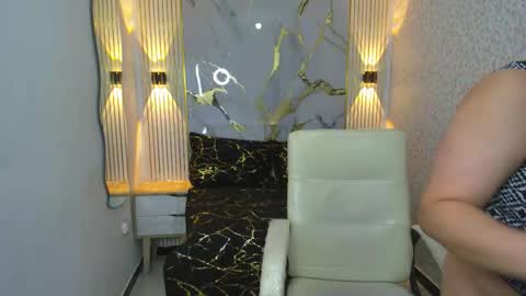 Snapshot of marcela_silva chatting on November 25, 12:38 pm marcela_silva online show from November 25, 12:38 pm