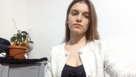 Snapshot of marcelabodi chatting on December 16, 3:06 pm marcelabodi online show from December 16, 3:06 pm