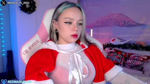 Snapshot of marceline_red chatting on December 24, 3:47 pm Lady Marceline online show from December 24, 3:47 pm