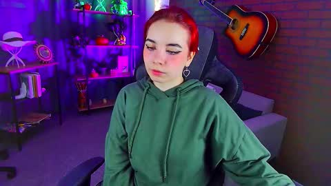 Snapshot of marcelinechi chatting on December 4, 11:08 am MarcelineChi online show from December 4, 11:08 am