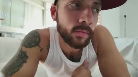 Snapshot of marco_parola chatting on September 25, 4:43 pm marco_parola online show from September 25, 4:43 pm