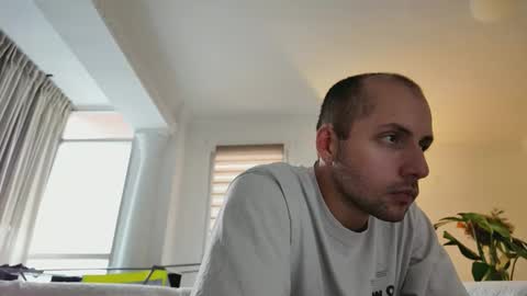 Snapshot of marco_parola chatting on October 6, 9:18 am marco_parola online show from October 6, 9:18 am