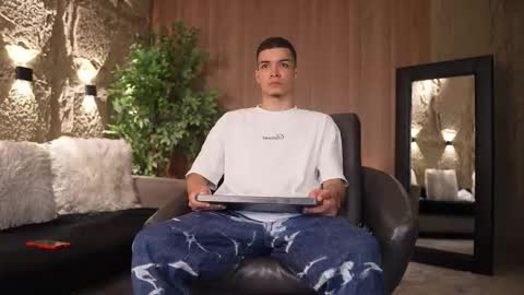 Marco and Ethan online show from November 10, 7:46 pm