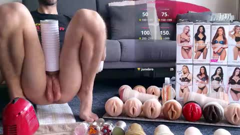 Snapshot of marcsx chatting on November 27, 4:53 pm Marc online show from November 27, 4:53 pm