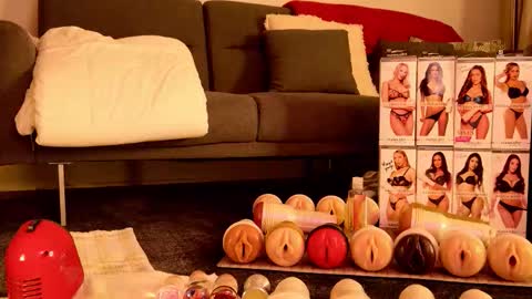 Snapshot of marcsx chatting on December 15, 11:14 am Marc online show from December 15, 11:14 am