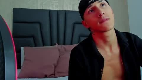 Snapshot of marcus_cartter chatting on February 6, 12:08 pm marcus_cartter online show from February 6, 12:08 pm