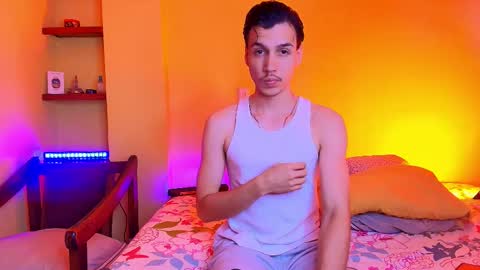 Snapshot of marcus_hanks chatting on September 25, 4:27 am Marcus Hanks online show from September 25, 4:27 am