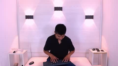 marcus hans online show from October 18, 12:28 pm