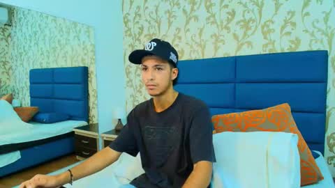 Snapshot of marcus_jeron chatting on October 26, 9:42 pm marcus_jeron online show from October 26, 9:42 pm