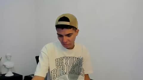 Snapshot of marcus_moreno chatting on November 10, 9:58 pm marcus_moreno online show from November 10, 9:58 pm