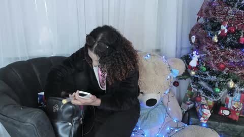 Snapshot of marfilastrom chatting on December 4, 11:08 am marfilastrom online show from December 4, 11:08 am