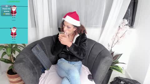 Snapshot of marfilastrom chatting on December 31, 9:42 am marfilastrom online show from December 31, 9:42 am