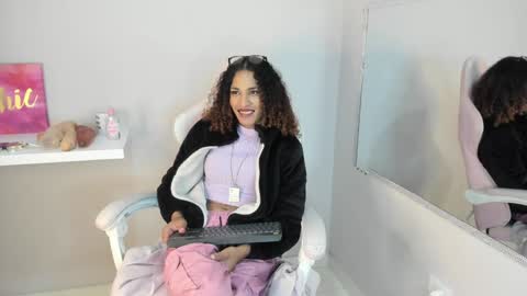 Snapshot of marfilastrom chatting on January 10, 9:23 am marfilastrom online show from January 10, 9:23 am