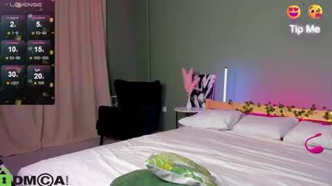 Snapshot of margaret_clark chatting on December 12, 6:03 am Margaret Clark online show from December 12, 6:03 am