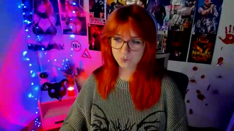 Snapshot of margaret_red chatting on October 29, 10:22 pm Margaret online show from October 29, 10:22 pm