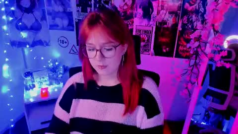 Snapshot of margaret_red chatting on November 13, 11:31 am Margaret online show from November 13, 11:31 am