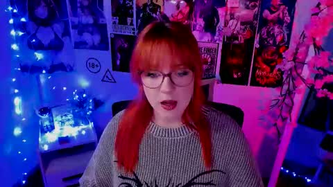 Snapshot of margaret_red chatting on November 21, 10:52 pm Margaret online show from November 21, 10:52 pm