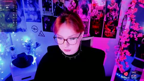 Snapshot of margaret_red chatting on December 1, 8:36 pm Margaret online show from December 1, 8:36 pm