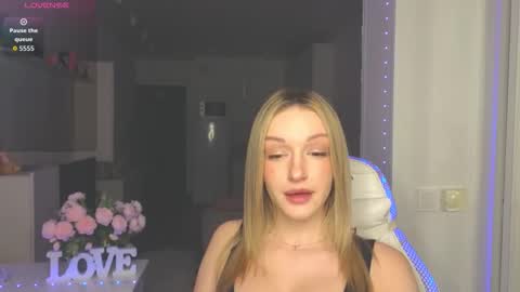 Snapshot of margaretsweet1 chatting on November 30, 12:14 am Margaret online show from November 30, 12:14 am