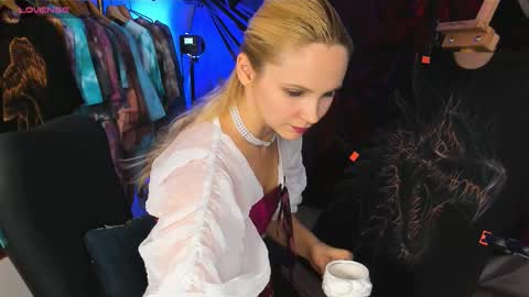 margaux_corsets6641000 online show from October 22, 1:33 pm