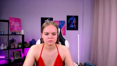Snapshot of margoblonde chatting on October 19, 2:45 am margoblonde online show from October 19, 2:45 am