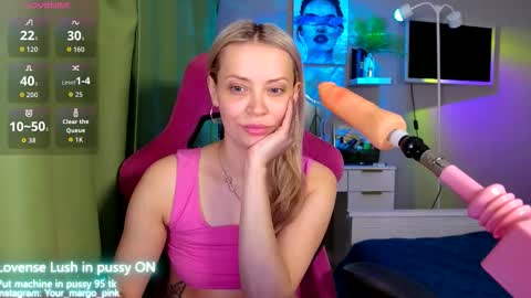 Snapshot of margohotty chatting on October 13, 7:08 am Margo for you   online show from October 13, 7:08 am