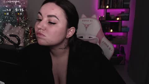 mari moore online show from December 27, 8:02 am