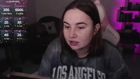 mari moore online show from November 24, 6:35 am