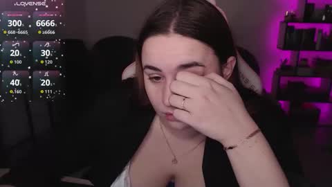 mari moore online show from December 2, 6:41 am